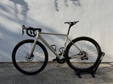 Brugt Canyon Ultimate CFR Disc Aero 2022 2022 Road & Gravel — billede 2 af 12