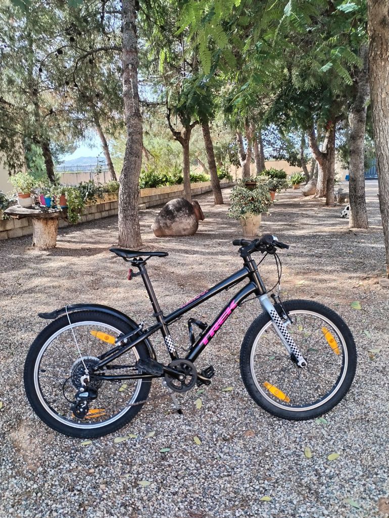 Used Trek Wahoo 20 Pulgadas 2021 Mountainbike — image 1 of 5