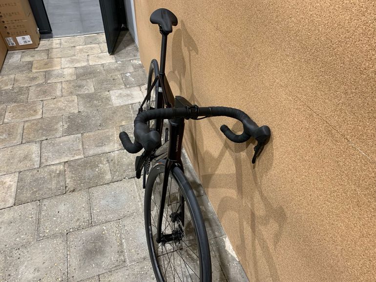 Used Orbea Orca M35i 2024 2024 Road & Gravel, Red — image 11 of 15