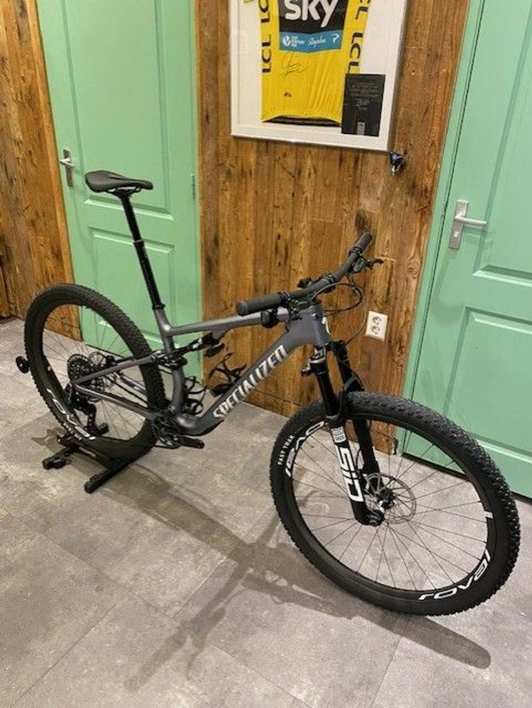 Used Specialized Epic 8 Pro 2026 2026 Mountainbike — image 3 of 3
