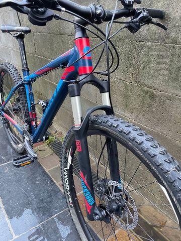 Tweedehands Giant Talon 27.5 1 2016 2016 Mountainbike — afbeelding 5 van 8