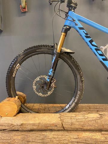 Tweedehands Pivot Switchblade Pro XT/XTR 2024 Mountainbike — afbeelding 7 van 10