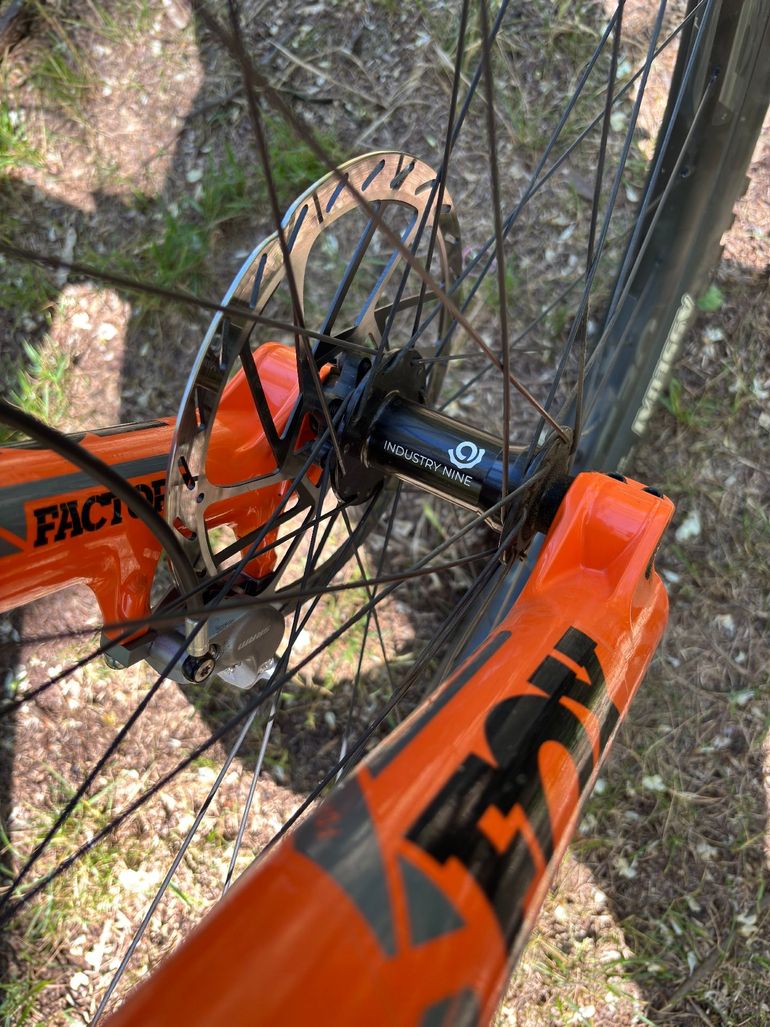 Used Giant Glory SRAM GX 2025 Mountainbike, Blue, 29 — image 11 of 12