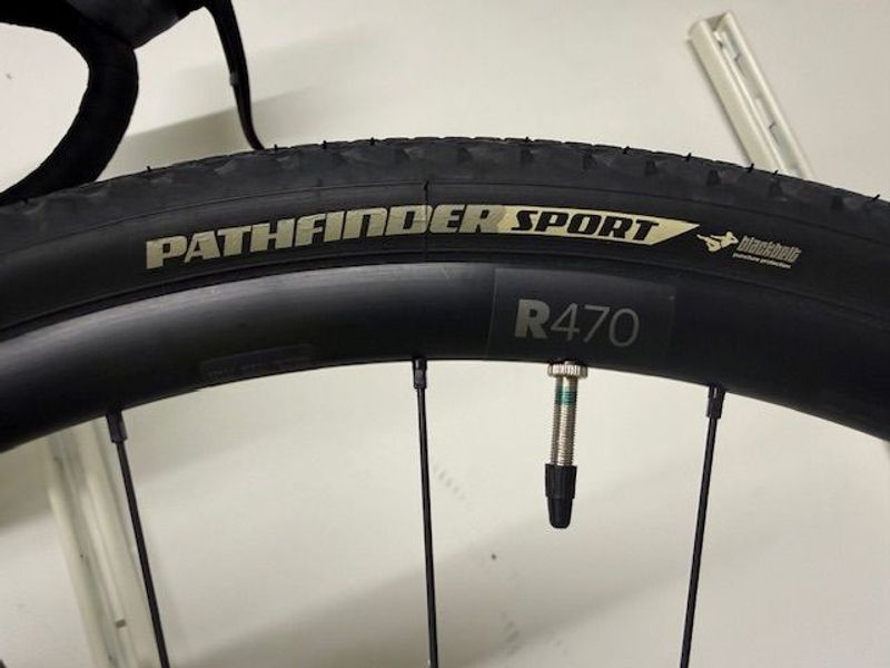 Używany Specialized Diverge Base Carbon 2021 2021 Road & Gravel — zdjęcie 7 z 9