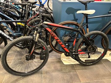 Used Scott 770 2019 Mountainbike, Red — image 2 of 3