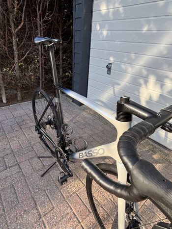 Basso Diamante Shimano Ultegra Di2 2024 Road & Gravel d'occasion — image 9 sur 12