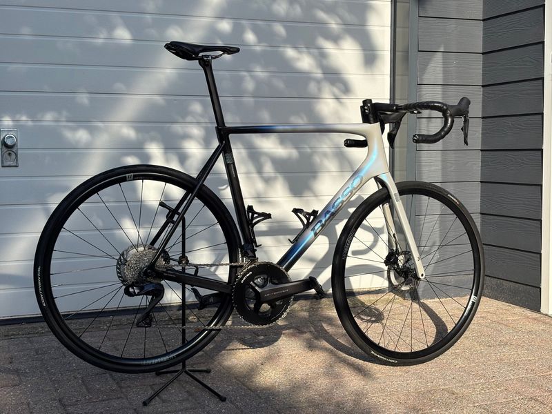 Used Basso Diamante Shimano Ultegra Di2 2024 Road & Gravel