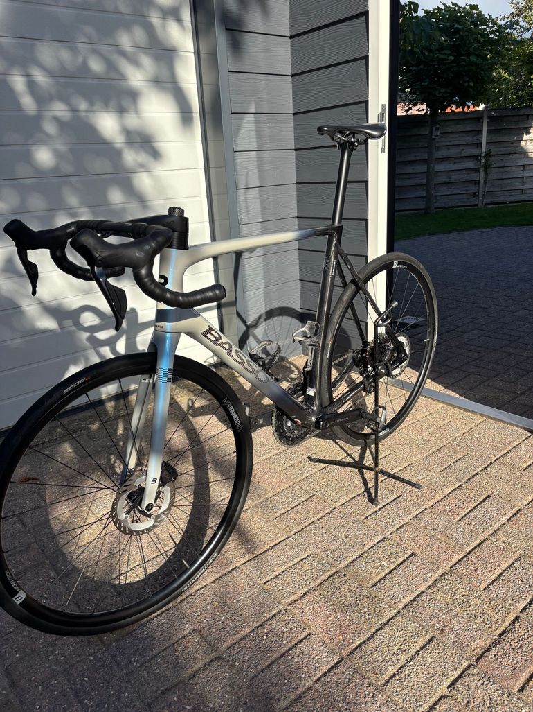Basso Diamante Shimano Ultegra Di2 2024 Road & Gravel d'occasion — image 10 sur 12