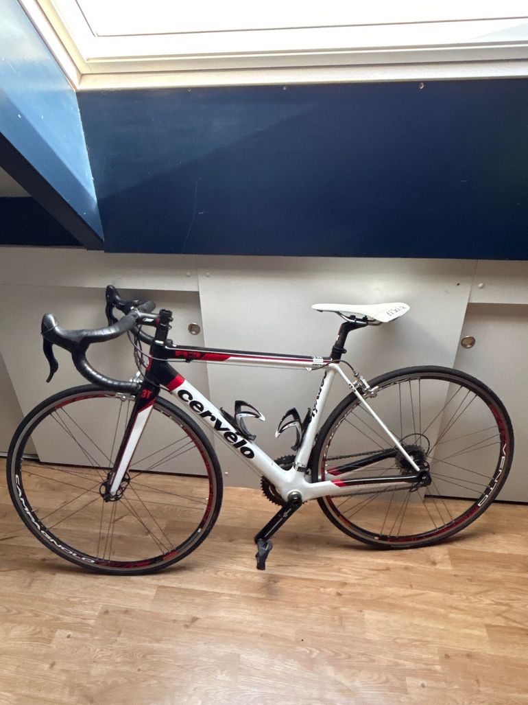 Used Cervélo R3 2011 Road & Gravel — image 1 of 4