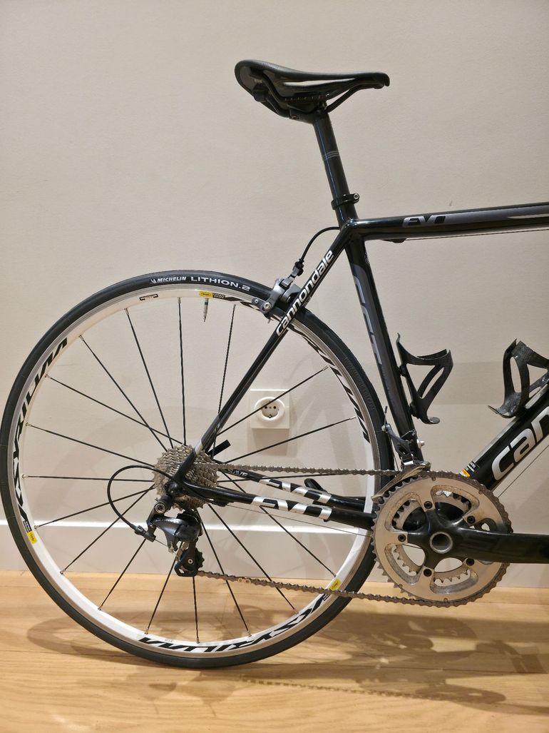 Used Cannondale SuperSix EVO Ultegra 2015 Road & Gravel, Black — image 2 of 6