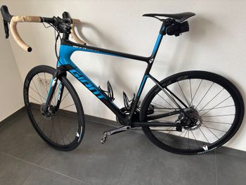Used Giant Defy Advanced SL 0 2016 2016 Road & Gravel — image 1 of 10