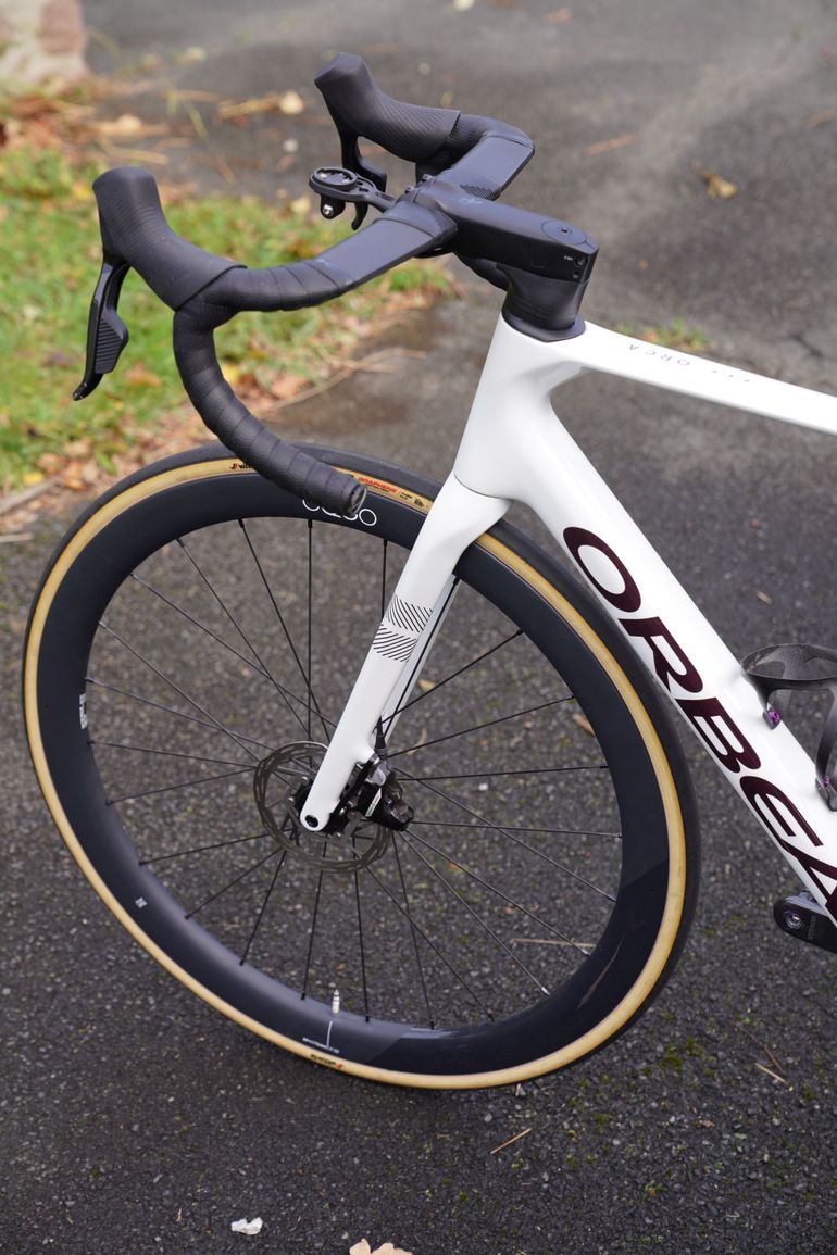 Used Orbea Orca SRAM Force eTap AXS 2025 Road & Gravel, White — image 8 of 12