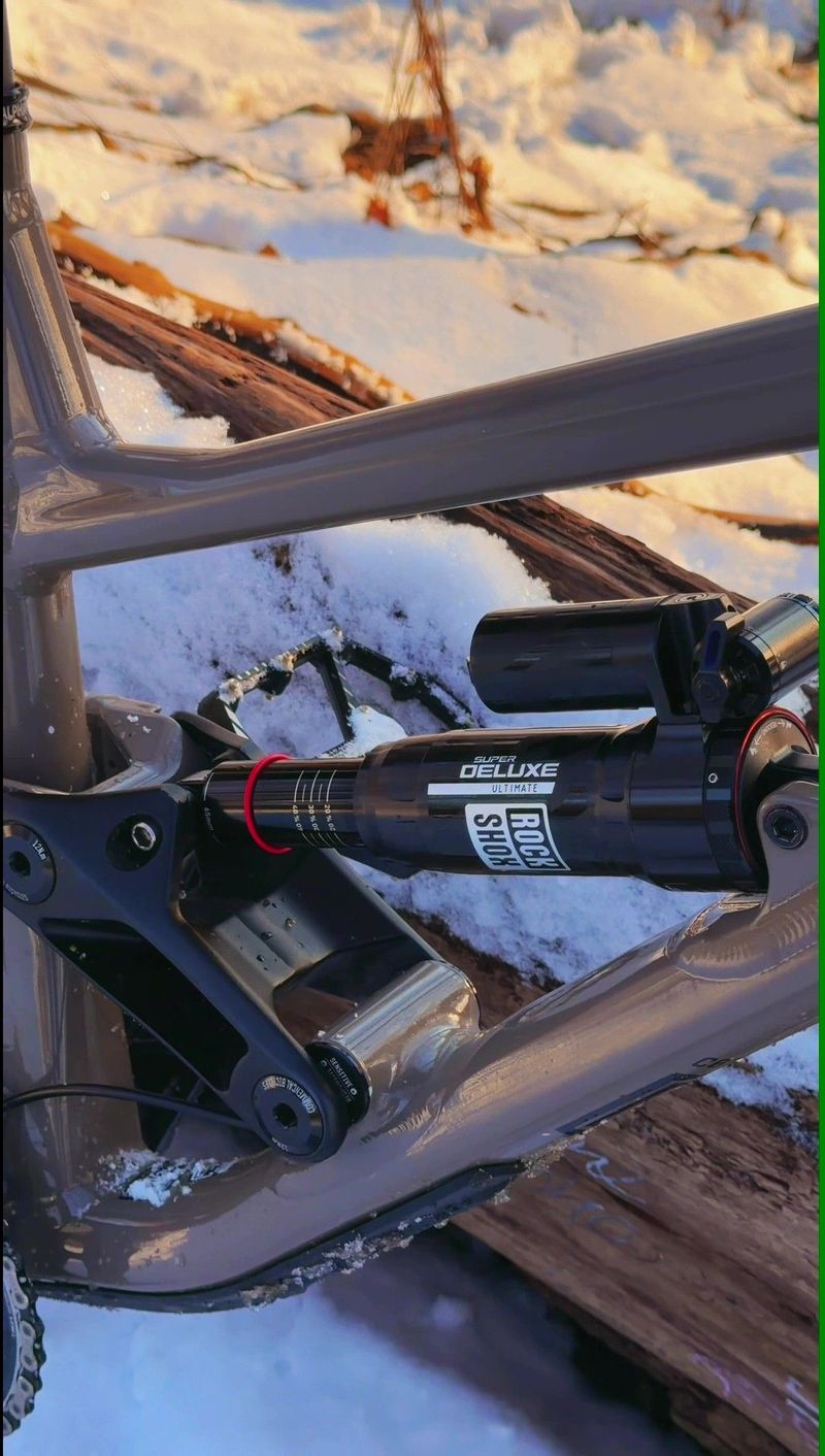 Używany Commencal Clash SRAM GX Eagle 2022 Mountainbike — zdjęcie 4 z 5