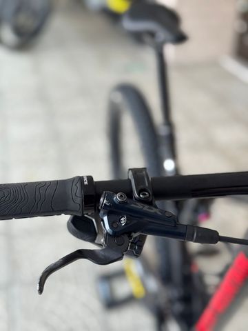 Used Rocky Mountain Element SRAM XX1 Eagle AXS 2020 Mountainbike, Black — image 8 of 13