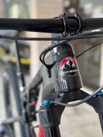 Used Rocky Mountain Element SRAM XX1 Eagle AXS 2020 Mountainbike, Black — image 7 of 13