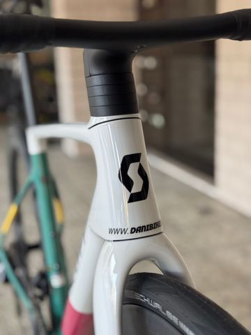 Scott Addict RC Pro 2026 Road & Gravel usato, Bianco — immagine 5 di 8