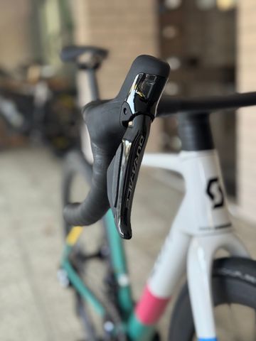 Scott Addict RC Pro 2026 Road & Gravel usato, Bianco — immagine 6 di 8