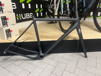 Open, Frame