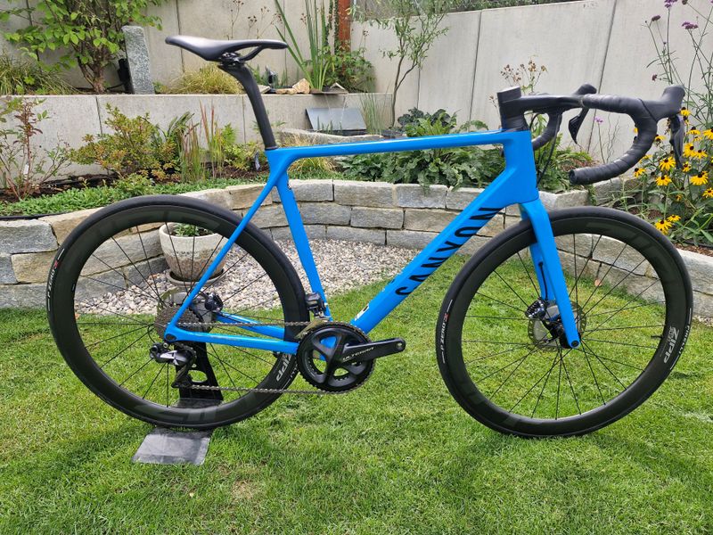 Used Canyon Ultimate CF SL Disc 8.0 Di2 2020 2020 Road & Gravel