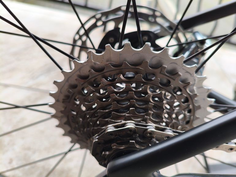 Used Specialized S-Works Tarmac SL8 - SRAM Red eTap AXS 2024 2024 Road & Gravel, Green — image 3 of 11