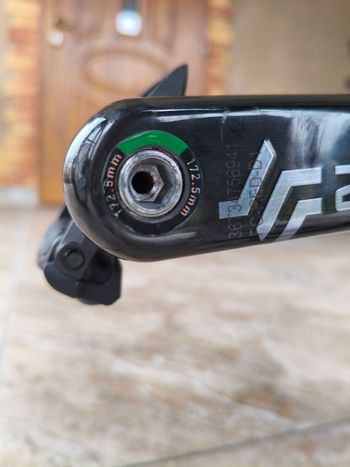 Used Specialized S-Works Tarmac SL8 - SRAM Red eTap AXS 2024 2024 Road & Gravel, Green — image 6 of 11