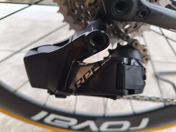 Used Specialized S-Works Tarmac SL8 - SRAM Red eTap AXS 2024 2024 Road & Gravel, Green — image 11 of 11