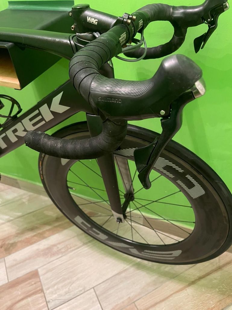 Used Trek Madone 9 2021 Road & Gravel, Black — image 2 of 5