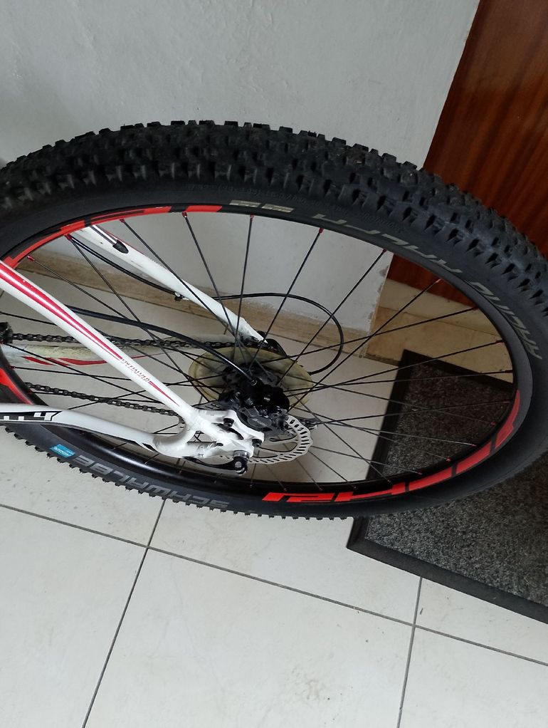 Used Specialized Specialized 2020 Mountainbike, White — image 4 of 5