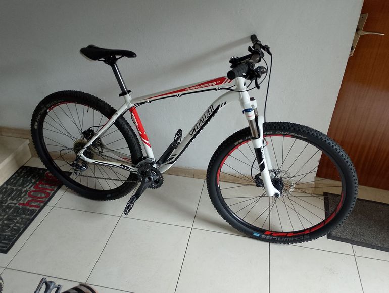 Used Specialized Specialized 2020 Mountainbike, White — image 1 of 5