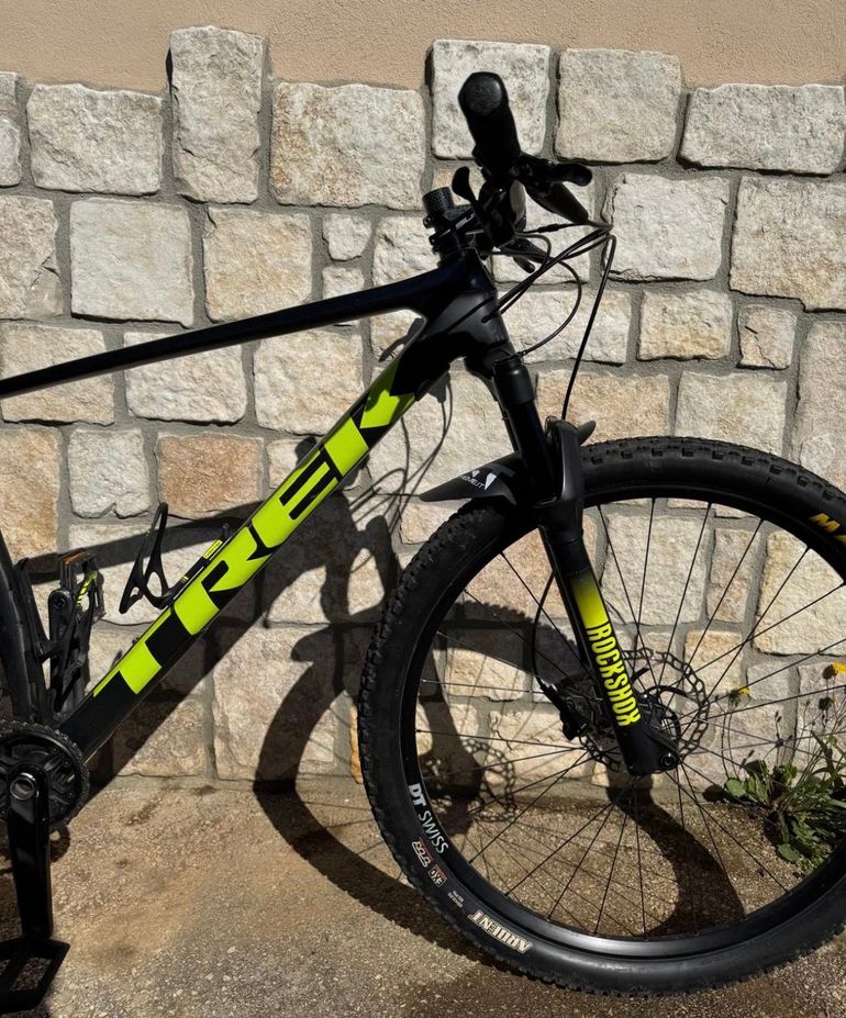 Used Trek Procaliber Shimano Deore XT 2021 Mountainbike, Black — image 6 of 11