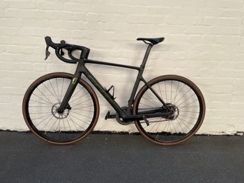 Used Scott Addict RC 30 2022 Road & Gravel, Green — image 2 of 10