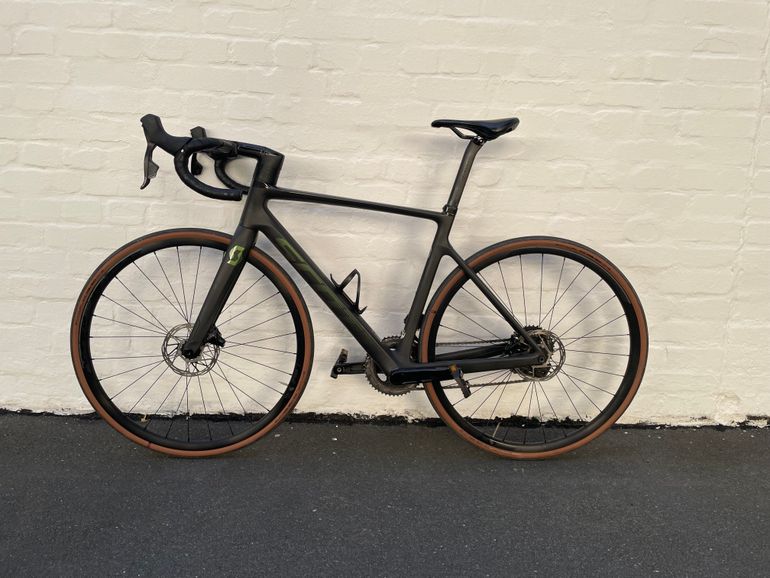 Used Scott Addict RC 30 2022 Road & Gravel, Green — image 2 of 10