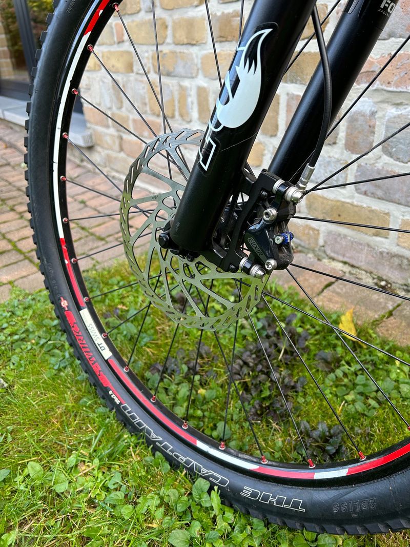 Used Specialized FSRxc Pro 2010 2010 Mountainbike, Red, 26 — image 22 of 23