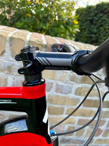 Used Specialized FSRxc Pro 2010 2010 Mountainbike, Red, 26 — image 10 of 23