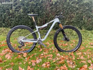 Used Lapierre XRM 9.9 2025 Mountainbike, Green, 29 — image 1 of 9