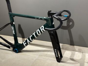 Used Factor OSTRO VAM 2023 Frameset 2023 Road & Gravel, Green — image 3 of 7
