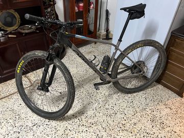 Gebrauchtes Orbea ALMA M50 2022 2022 Mountainbike, Schwarz, 29 — Bild 1 von 11