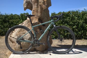 Focus ATLAS 6.8 2021 2021 Road & Gravel usato, Verde — immagine 1 di 6