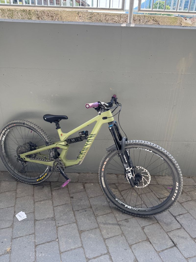 Gebrauchtes Canyon Torque 29 CF 8 2023 2023 MTB