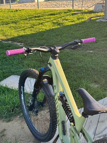 Used Canyon Torque 29 CF 8 2023 2023 Mountainbike, Green, 29 — image 3 of 4
