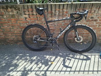 Used Specialized Tarmac SL8 Pro - Ultegra Di2 2025 2025 Road & Gravel, Black — image 4 of 11