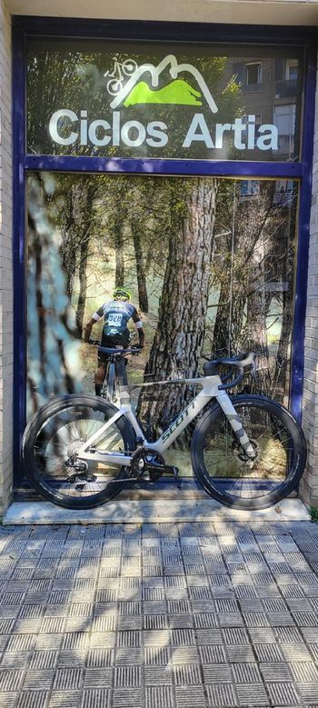 Used Scott FOIL RC MONTAJE A LA CARTA 2025 Road & Gravel