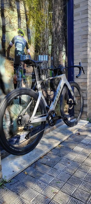 Used Scott FOIL RC MONTAJE A LA CARTA 2025 Road & Gravel, Light Gray — image 3 of 11