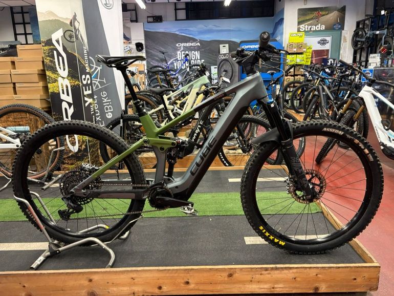 CUBE STEREO HYBRID 140 HPC, TM 750 2023 2023