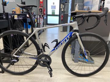 Käytetty Giant Bici GIANT ADVANCED PRO 2020 Road & Gravel