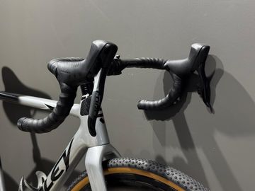 Used Ridley XNight 2022 Road & Gravel, Light Gray — image 5 of 7