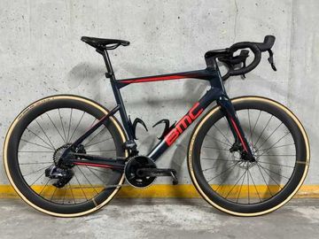 Použité BMC Roadmachine 01 Sram Force E-Tap AXS 2019 Road & Gravel