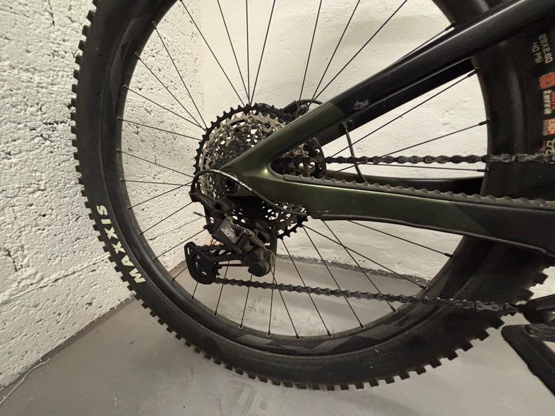 Used Giant Trance X Advanced, E+ 1 2022 2022 Mountainbike, Green, 29 — image 7 of 14