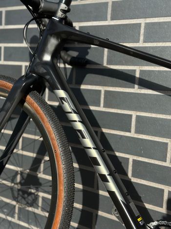 Used Giant Revolt Advanced 3 2025 2025 Road & Gravel, Black — image 9 of 10