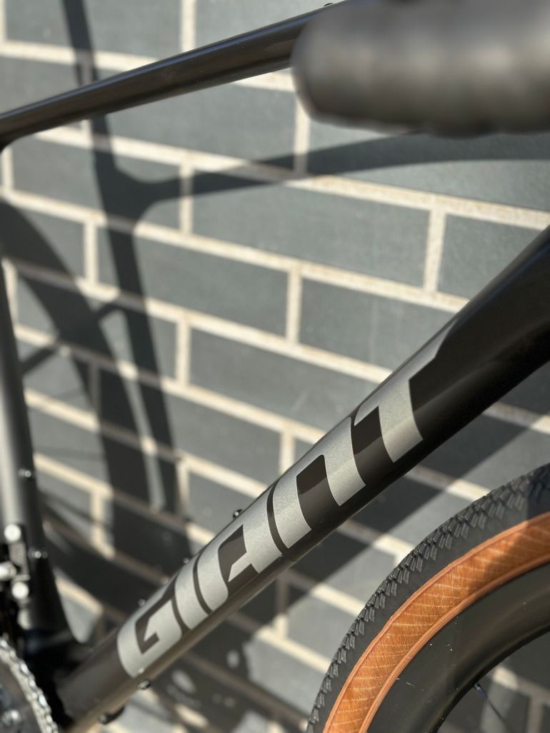 Used Giant Revolt Advanced 3 2025 2025 Road & Gravel, Black — image 6 of 10